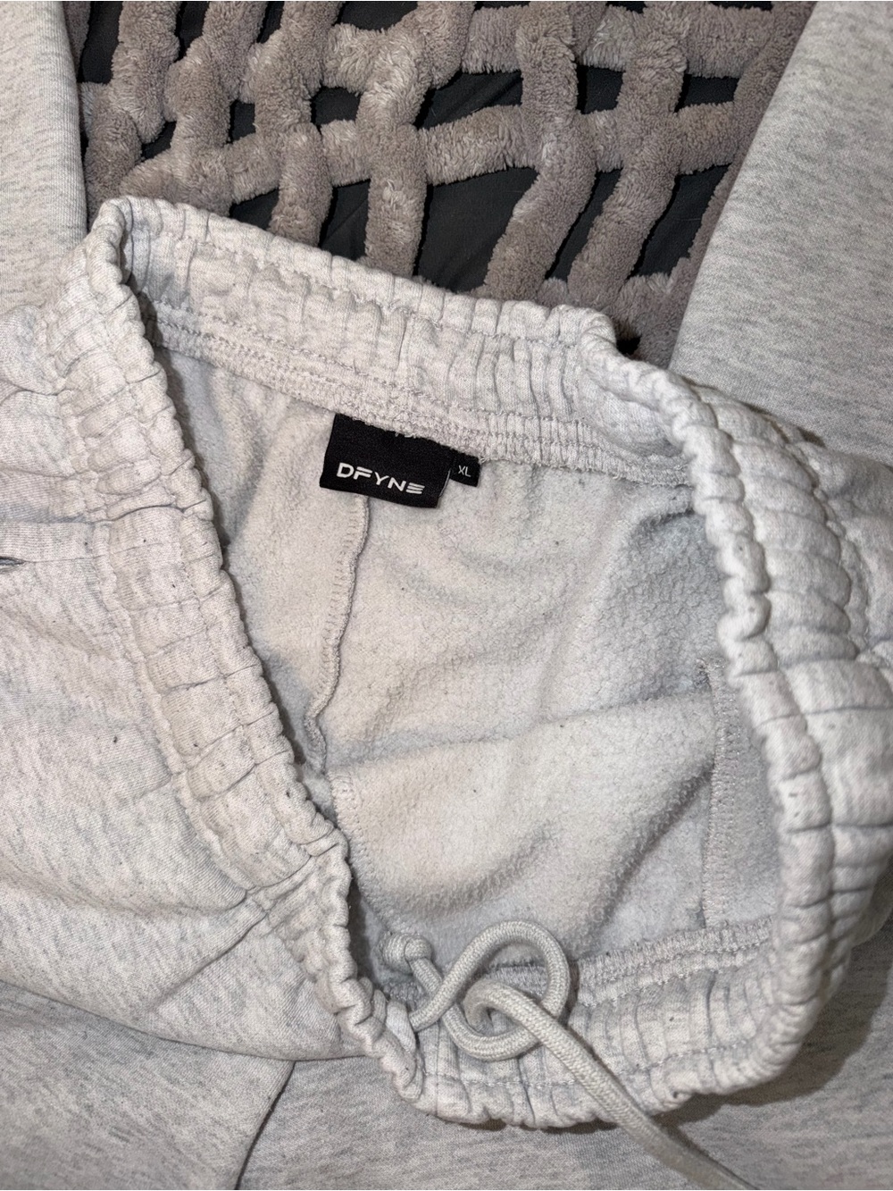 dfyne sweats - Picture 2 of 4